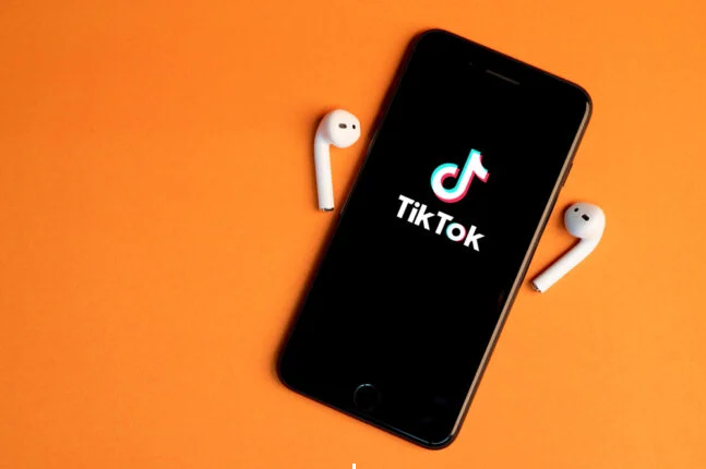 拖拽移动位置;点击图片可编辑地址与说明 TikTok云控系统:保证账号安全与环境稳定,确保营销行为的可持续性