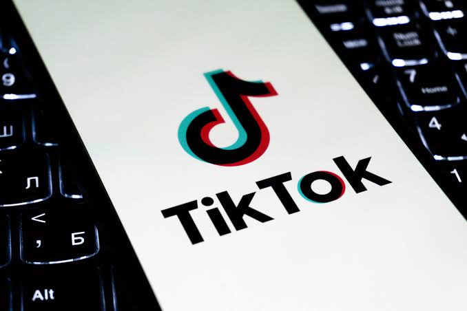 拖拽移动位置;点击图片可编辑地址与说明 TikTok筛号工具:获取精准用户画像,高效精准筛选账号
