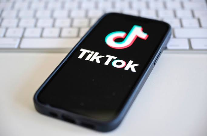 拖拽移动位置;点击图片可编辑地址与说明 TikTok群控软件:对多账号的集中管理与自动化操作,稳步实现获客与转化的双重目标