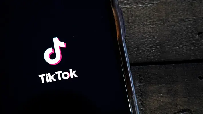 拖拽移动位置;点击图片可编辑地址与说明 TikTok筛号软件:进行数据清洗与用户画像构建,快速过滤无效账号
