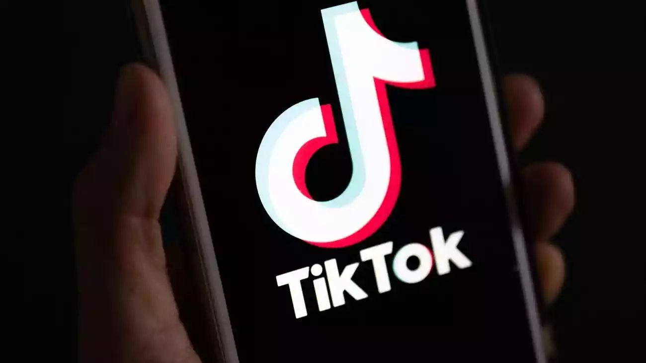 拖拽移动位置;点击图片可编辑地址与说明 TikTok群发系统:高效进行多账号批量群发,保障账号的安全运营,实现精细化营销