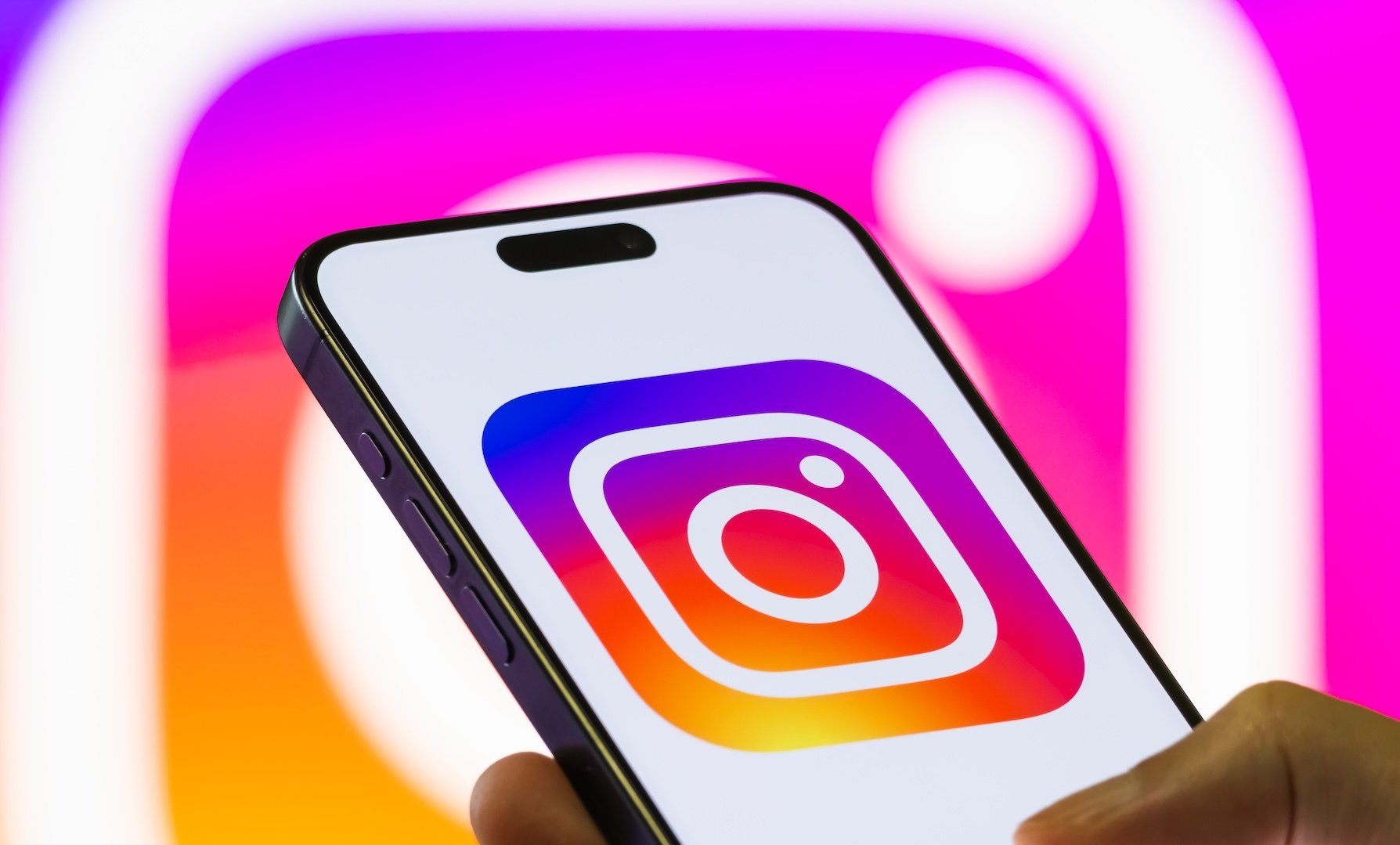拖拽移动位置;点击图片可编辑地址与说明 Instagram翻译系统:多语言实时翻译与自动化营销,助力企业提升全球竞争力