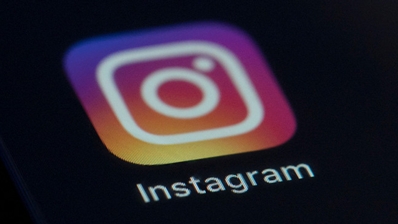 拖拽移动位置;点击图片可编辑地址与说明 Instagram实时翻译:确保信息的准确传达,实现全球化获客