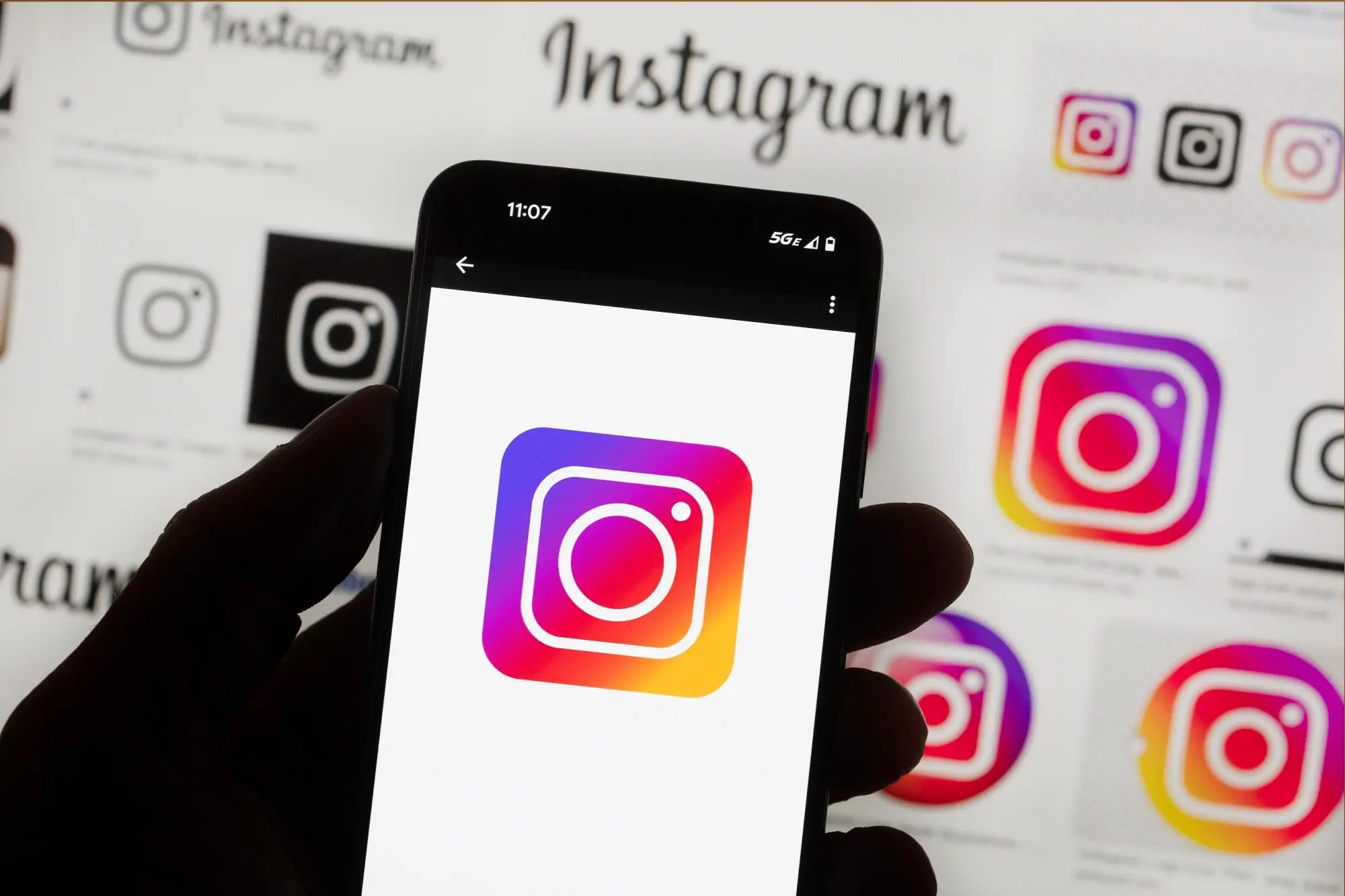 Instagram云控系统：通过自动化脚本模拟真实用户的操作轨迹