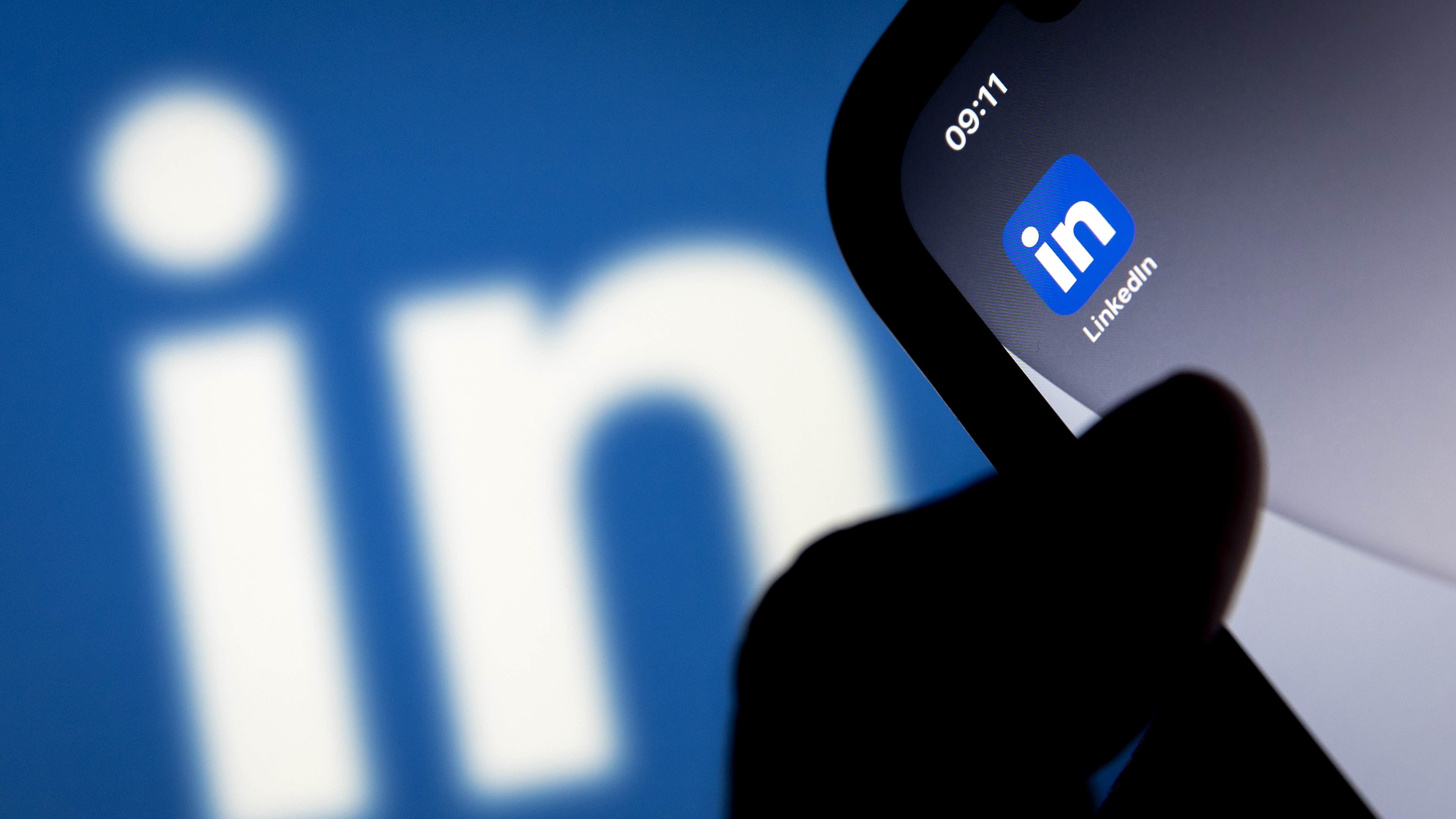 LinkedIn群发系统：助力B2B企业获取高质量潜在客户