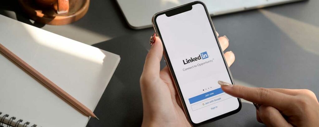 拖拽移动位置;点击图片可编辑地址与说明 LinkedIn群发工具:构建私域流量池、精准触达潜在客户的核心利器