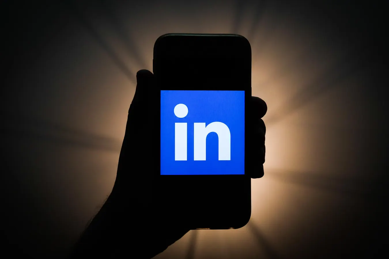 LinkedIn筛号工具：助力企业过滤无效信息，锁定高价值目标