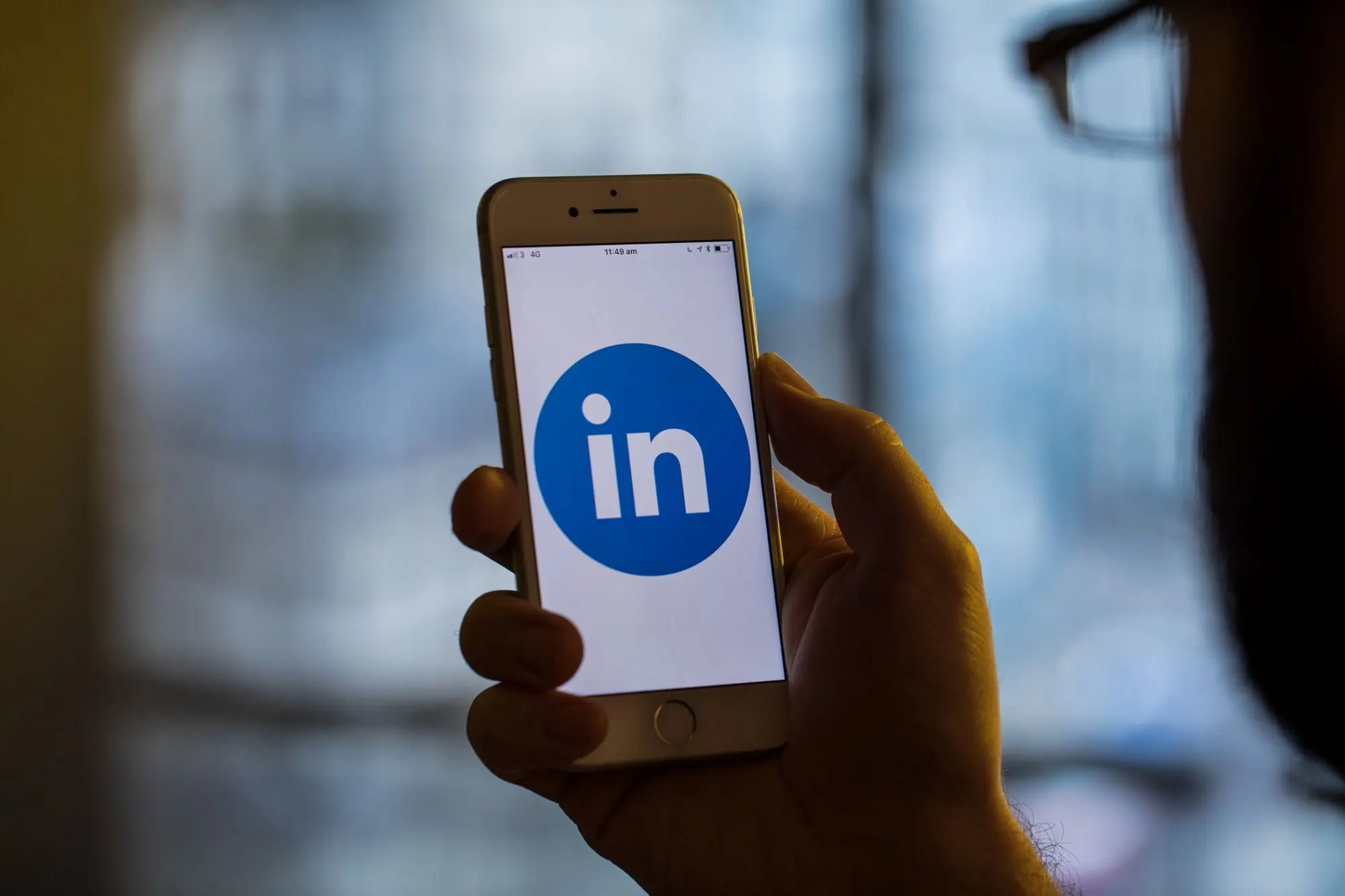 LinkedIn养号工具：提升账号的权重与活跃度，提升运营效率
