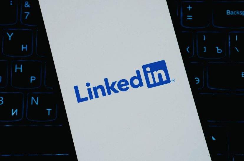 拖拽移动位置;点击图片可编辑地址与说明 LinkedIn云控工具:帮助业务在全球市场中稳步增长,实现从流量到销量的跨越