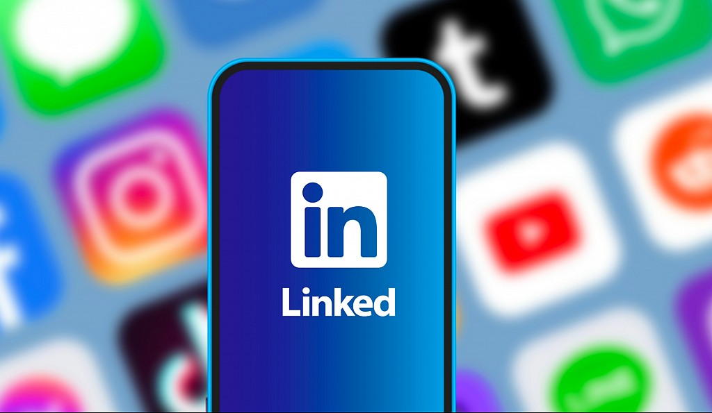 拖拽移动位置;点击图片可编辑地址与说明 LinkedIn群发软件:批量发送功能,将营销信息精准投递给潜在客户