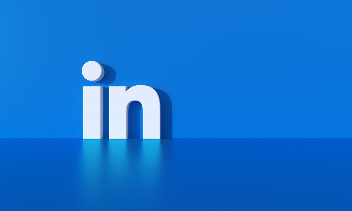 LinkedIn群发系统：确保账号在独立的运行环境中进行批量发送，保障营销持续性