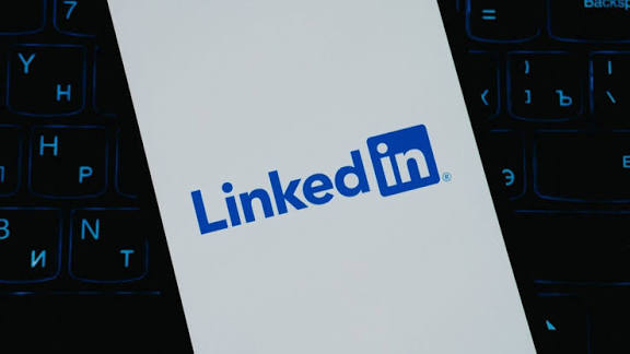 LinkedIn养号软件：规避平台的风控审核，提高账号的权重与稳定性