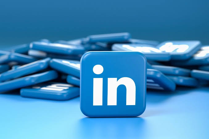 LinkedIn养号软件:模拟真实用户行为,规避平台风控,保障账号的长期活跃度