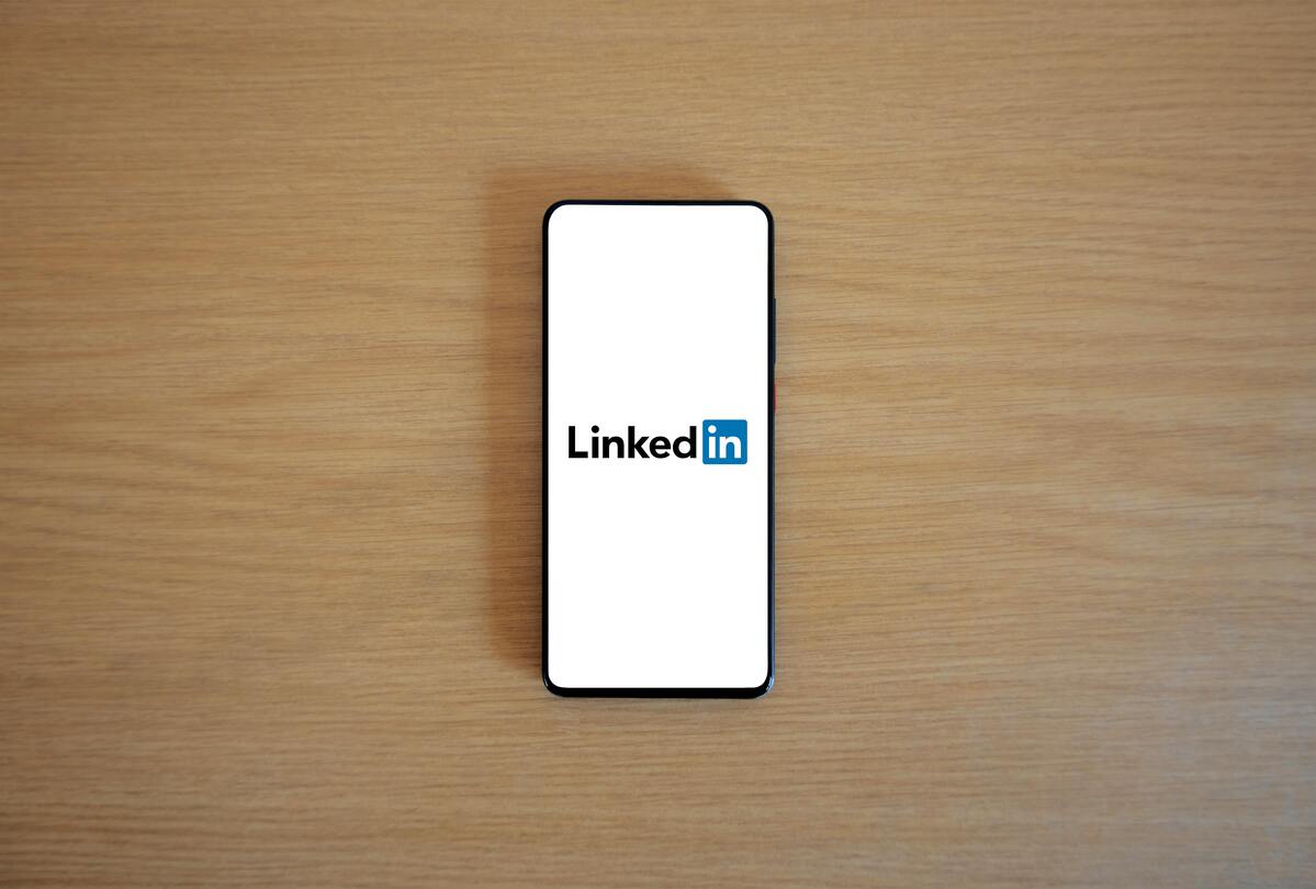 LinkedIn群发工具：实现多平台多账号群发，快速触达潜在客户，实现业务的持续增长