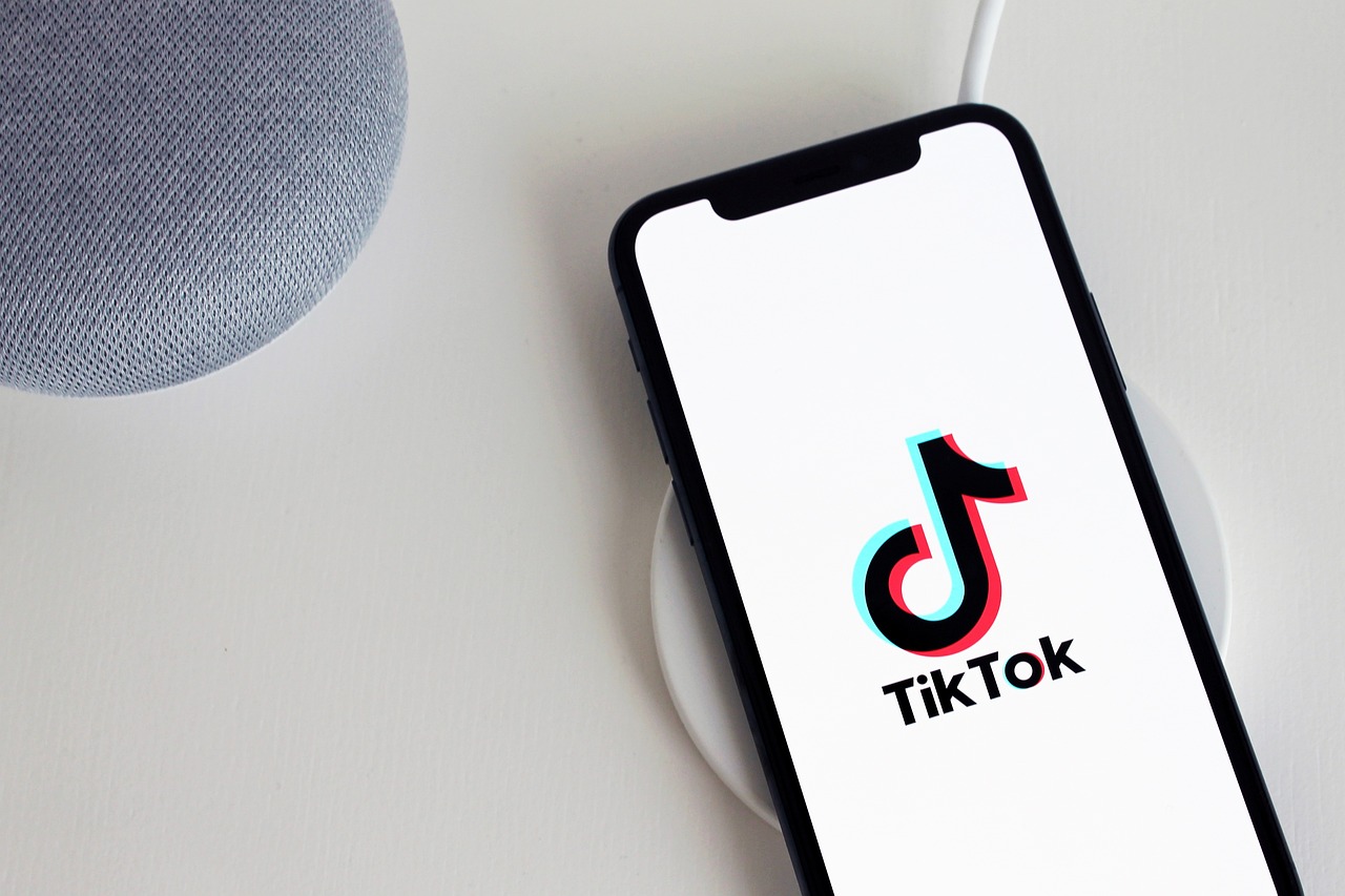 TikTok怎么上推荐？TikTok的推荐机制是什么?
