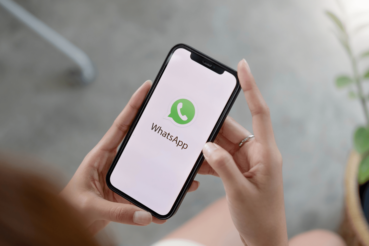 WhatsApp翻译软件：助力跨语言商业合作，提升沟通效率的关键