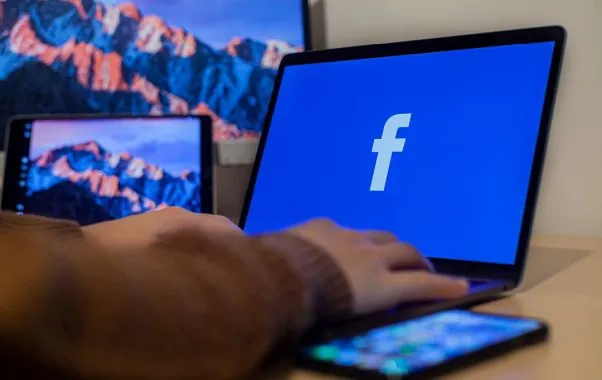 Facebook群发软件:多账号智能管理与安全群发策略构建 Facebook群发软件:多账号智能管理与安全群发策略构建